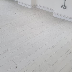 PARQUET PREFINITI - LEGNO ROVERE TOTAL WHITE SPAZZOLATO - LISTONE GRANDE-42